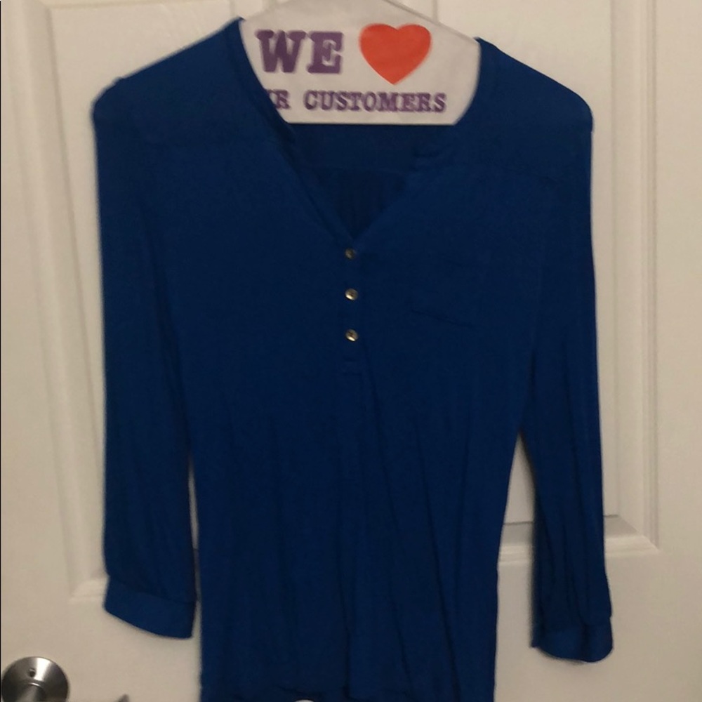 The limited 3/4 sleeve top